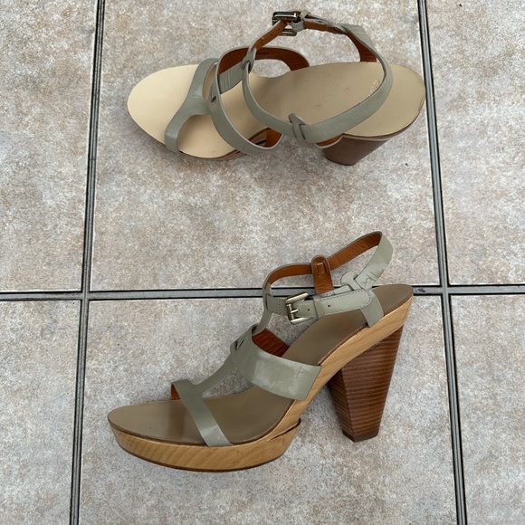 Givenchy Platform Leather Sandals - Picture 7 of 16